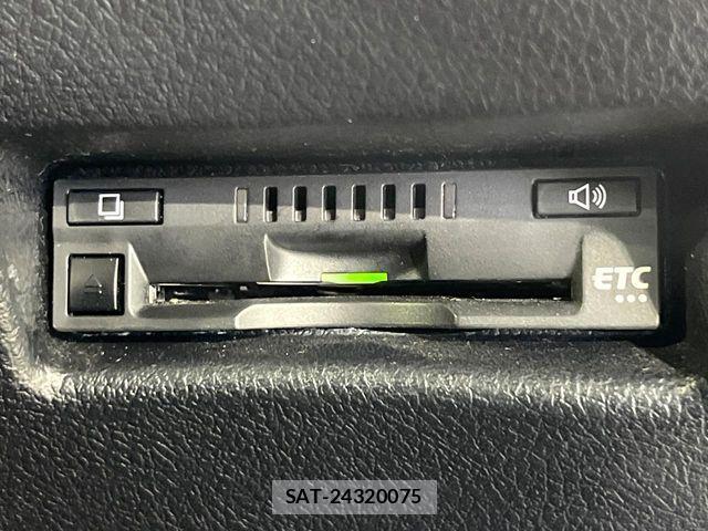 Toyota SIENTA 2015-07 8782038-6