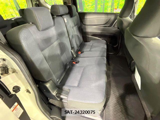 Toyota SIENTA 2015-07 8782038-8