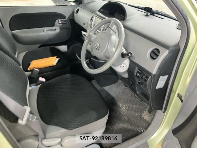 Toyota SIENTA 2009-09 8782045-10
