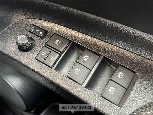 Toyota SIENTA 2020-10 8782032-26