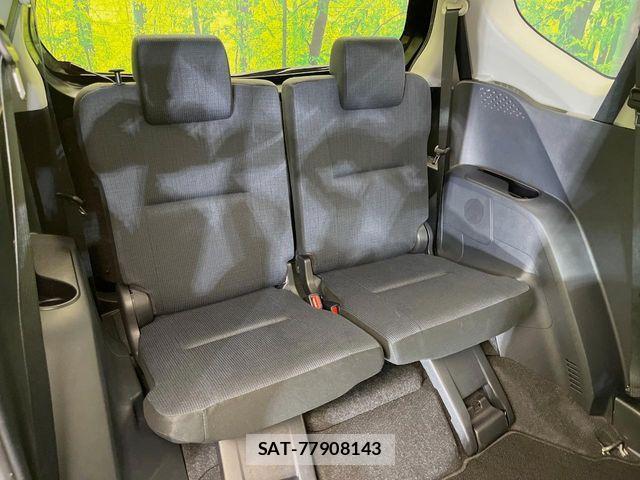 Toyota SIENTA 2015-11 8782040-9