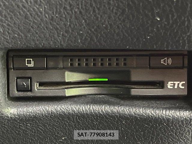Toyota SIENTA 2015-11 8782040-5