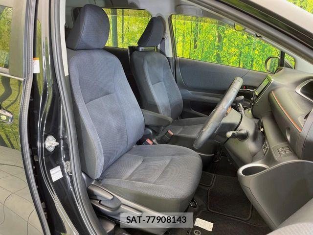 Toyota SIENTA 2015-11 8782040-7