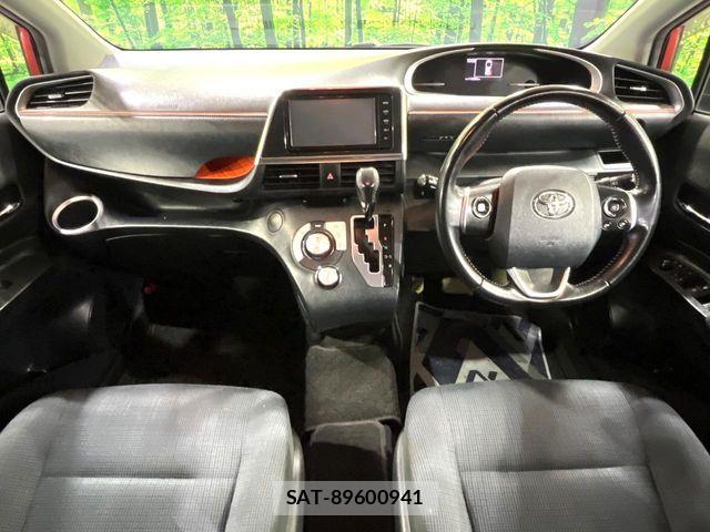 Toyota SIENTA 2016-07 8782043-1
