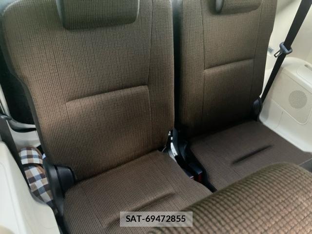 Toyota SIENTA 2017-06 8797481-12