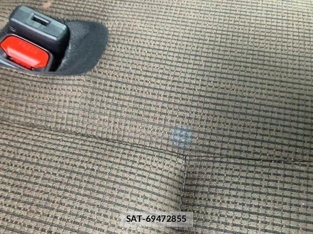 Toyota SIENTA 2017-06 8797481-14