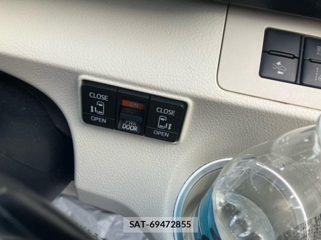 Toyota SIENTA 2017-06 8797481-18