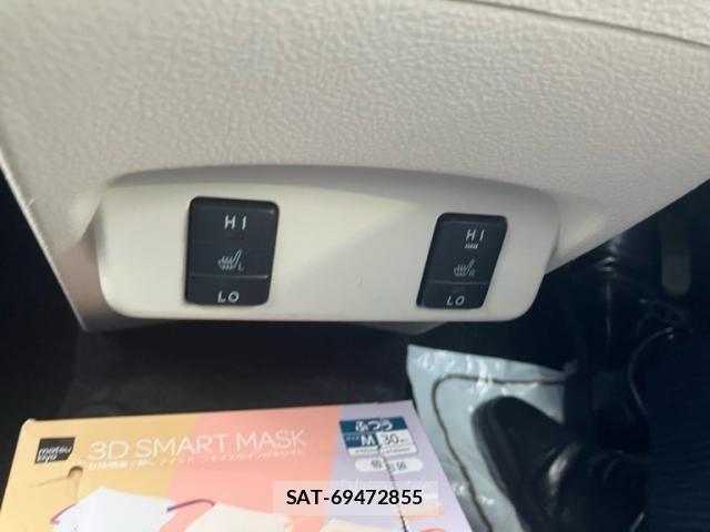 Toyota SIENTA 2017-06 8797481-28