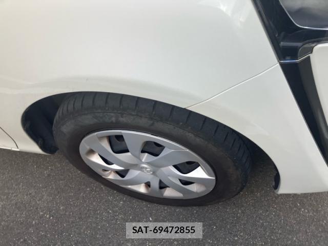 Toyota SIENTA 2017-06 8797481-7