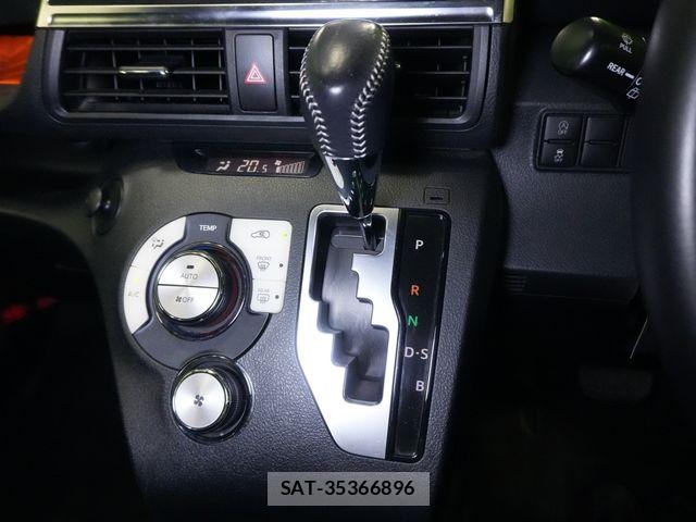 Toyota SIENTA 2016-07 8797480-15