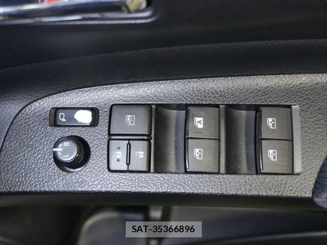 Toyota SIENTA 2016-07 8797480-16