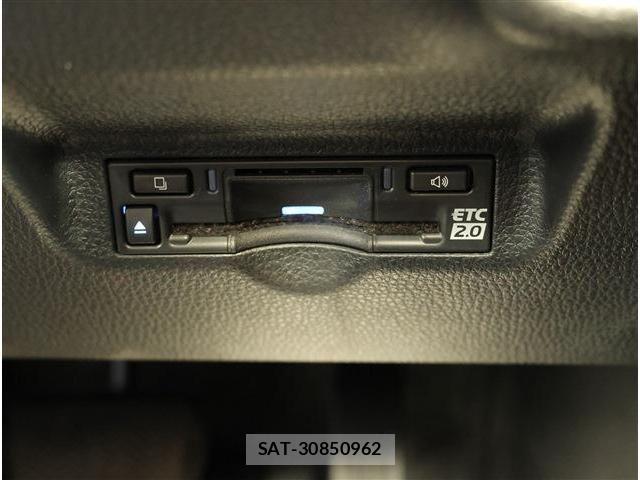 Toyota SIENTA 2024-10 8797472-9