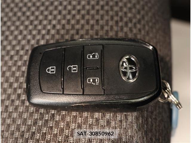 Toyota SIENTA 2024-10 8797472-16