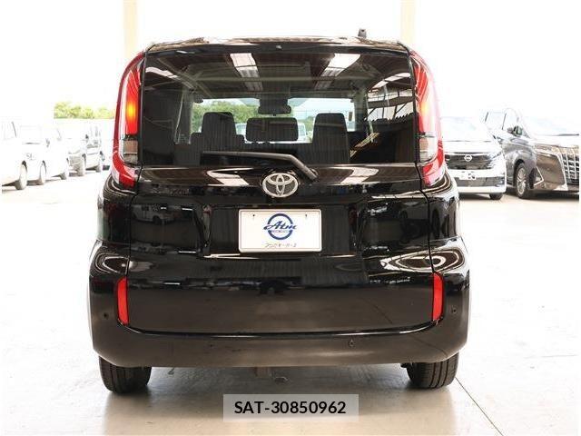 Toyota SIENTA 2024-10 8797472-21