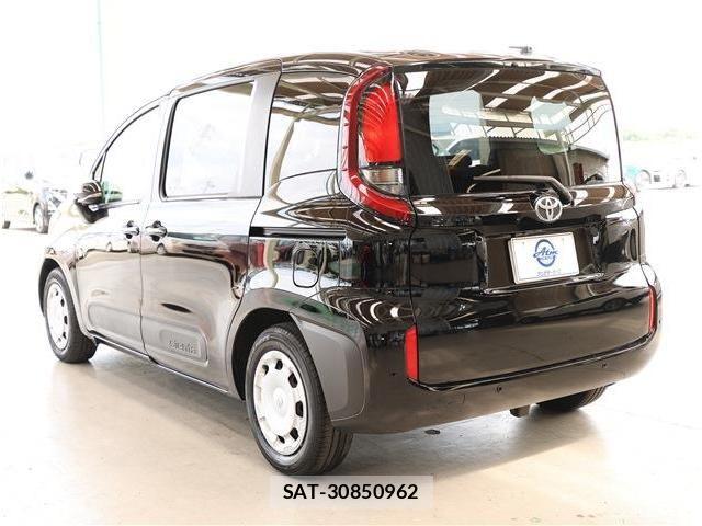Toyota SIENTA 2024-10 8797472-22