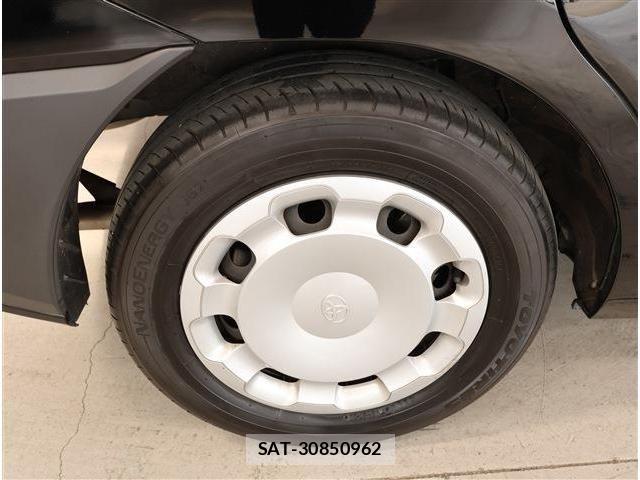 Toyota SIENTA 2024-10 8797472-26