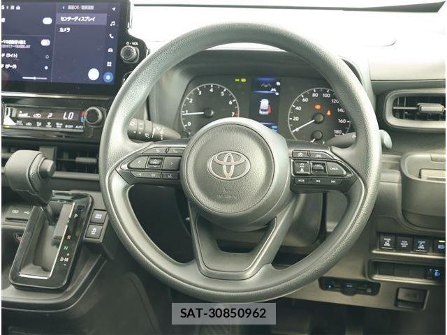 Toyota SIENTA 2024-10 8797472-27