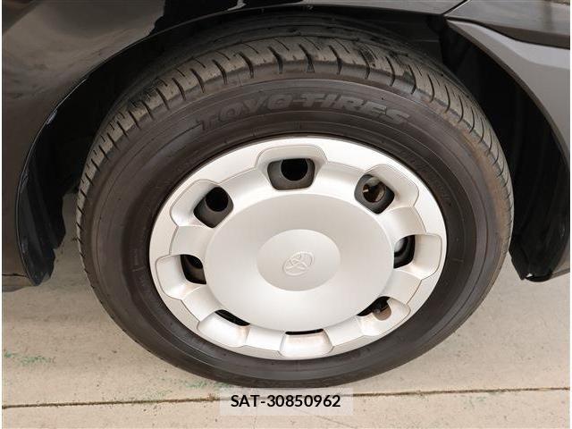 Toyota SIENTA 2024-10 8797472-5