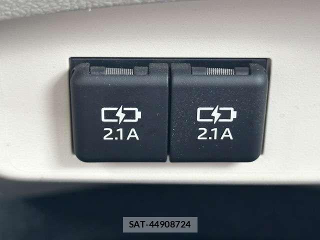 Toyota SIENTA 2021-06 8797474-17