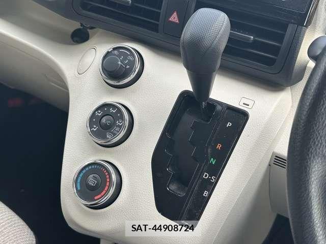 Toyota SIENTA 2021-06 8797474-18