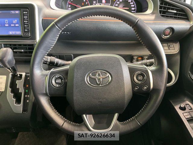 Toyota SIENTA 2016-11 8797477-11