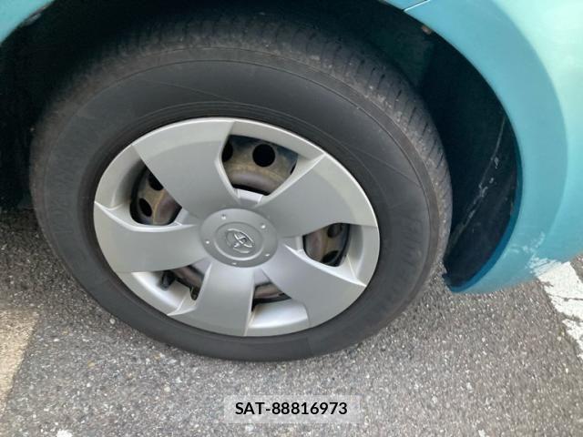 Toyota SIENTA 2008-04 8797482-11