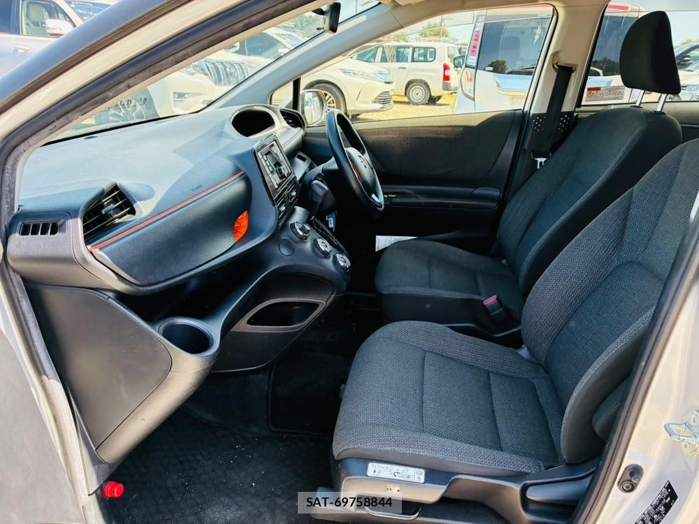 Toyota SIENTA 2019-07 8711599-10