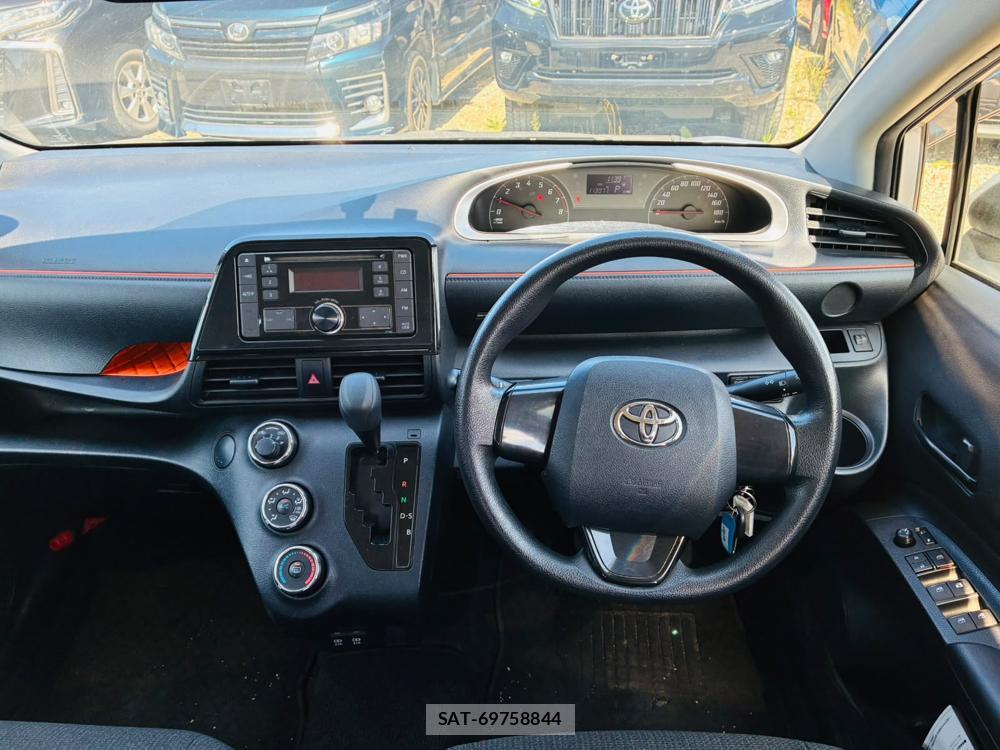 Toyota SIENTA 2019-07 8711599-13