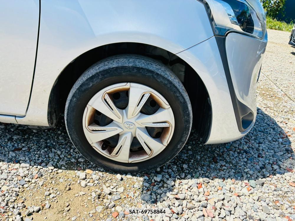 Toyota SIENTA 2019-07 8711599-26
