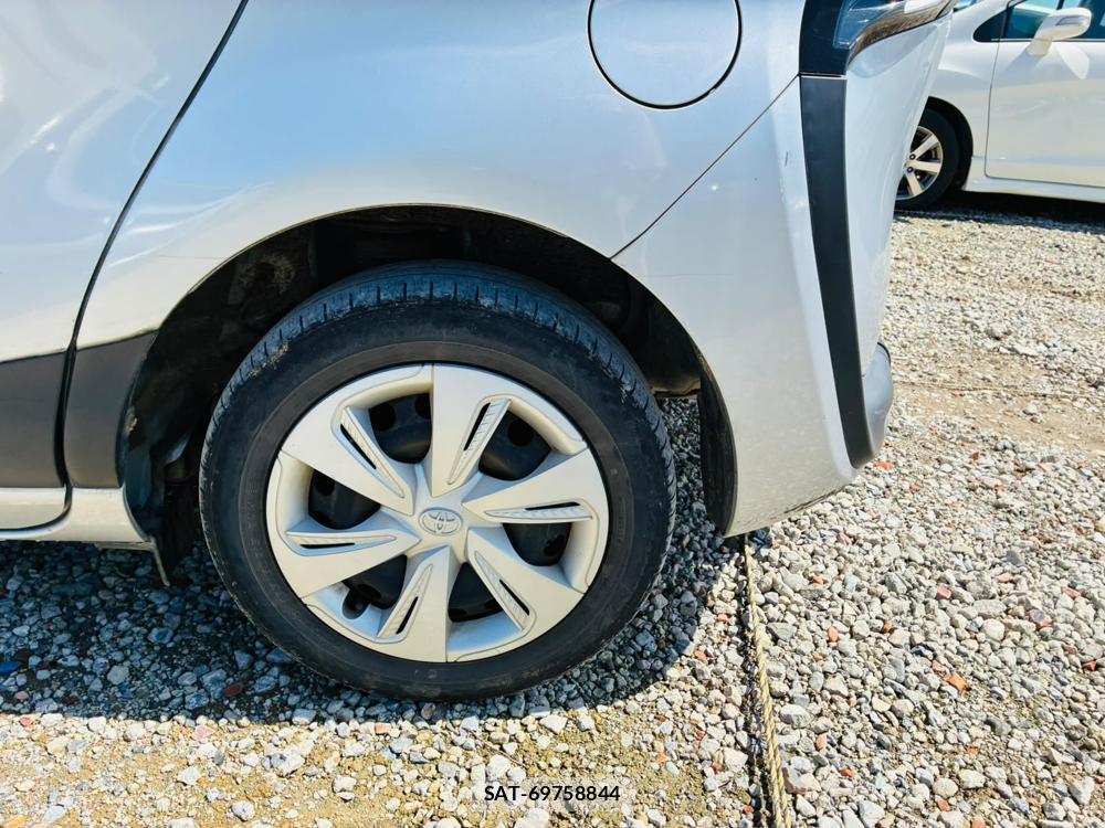 Toyota SIENTA 2019-07 8711599-28