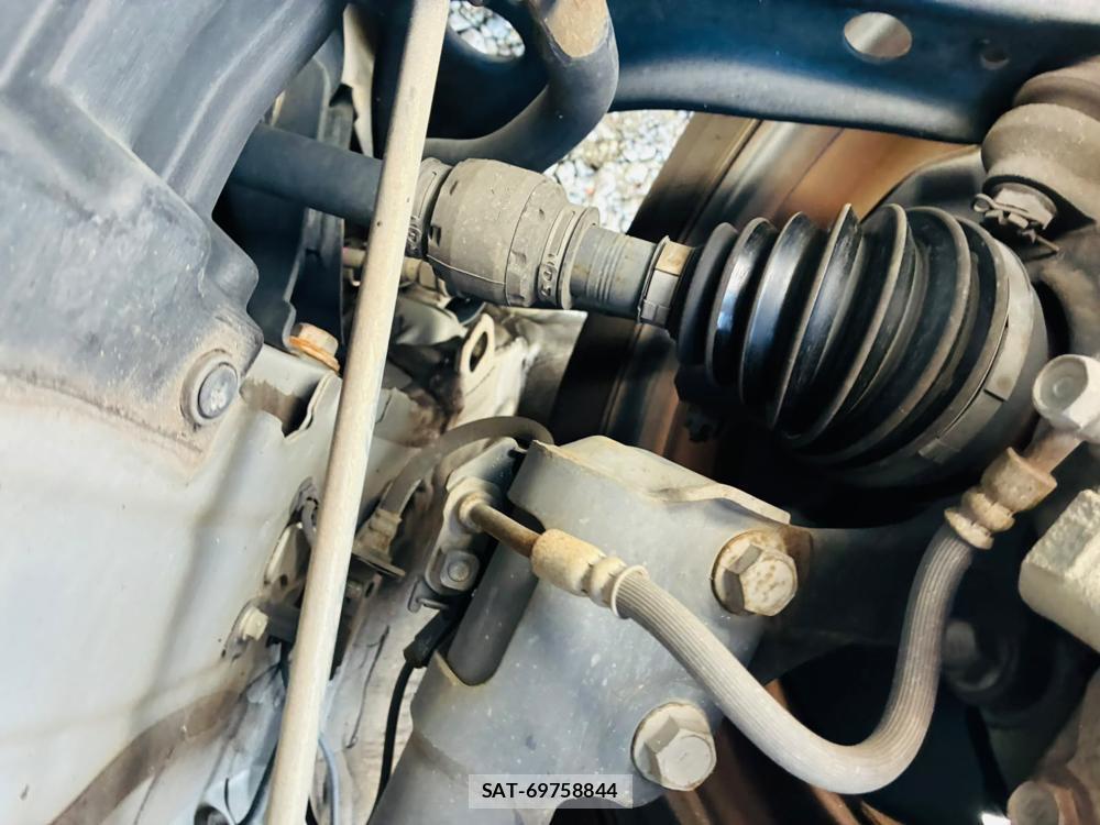 Toyota SIENTA 2019-07 8711599-32