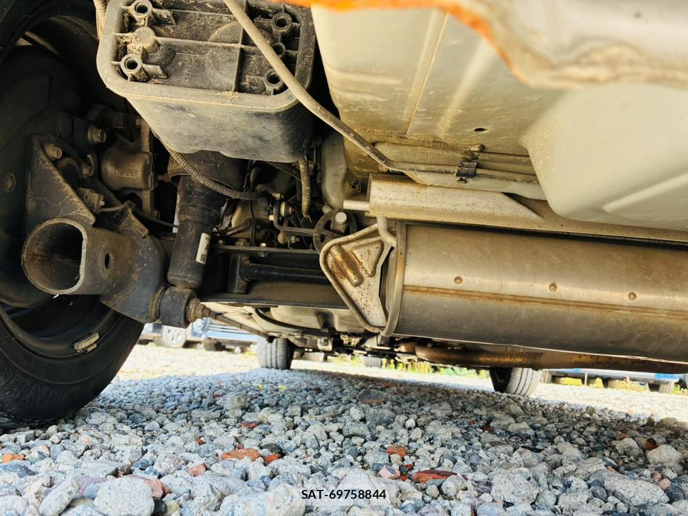 Toyota SIENTA 2019-07 8711599-33