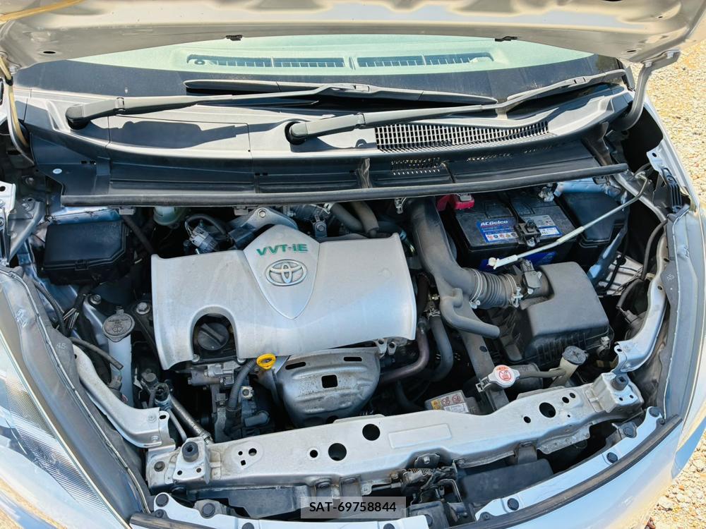 Toyota SIENTA 2019-07 8711599-36