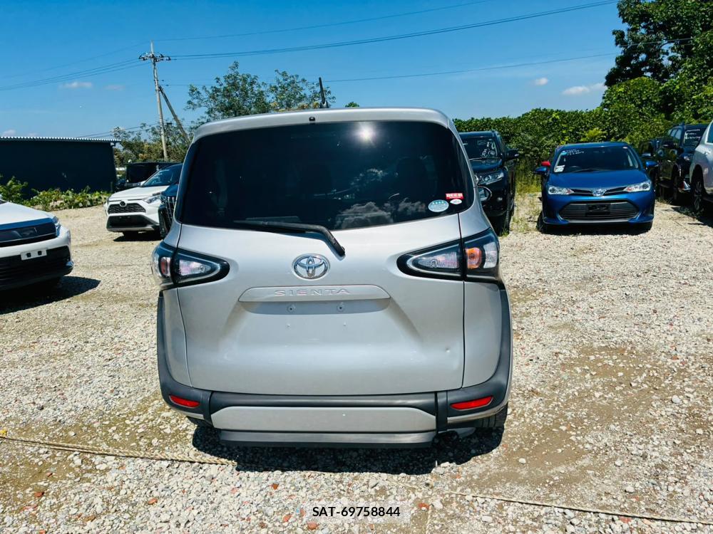 Toyota SIENTA 2019-07 8711599-3