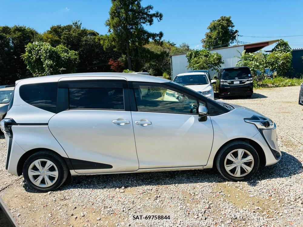 Toyota SIENTA 2019-07 8711599-5