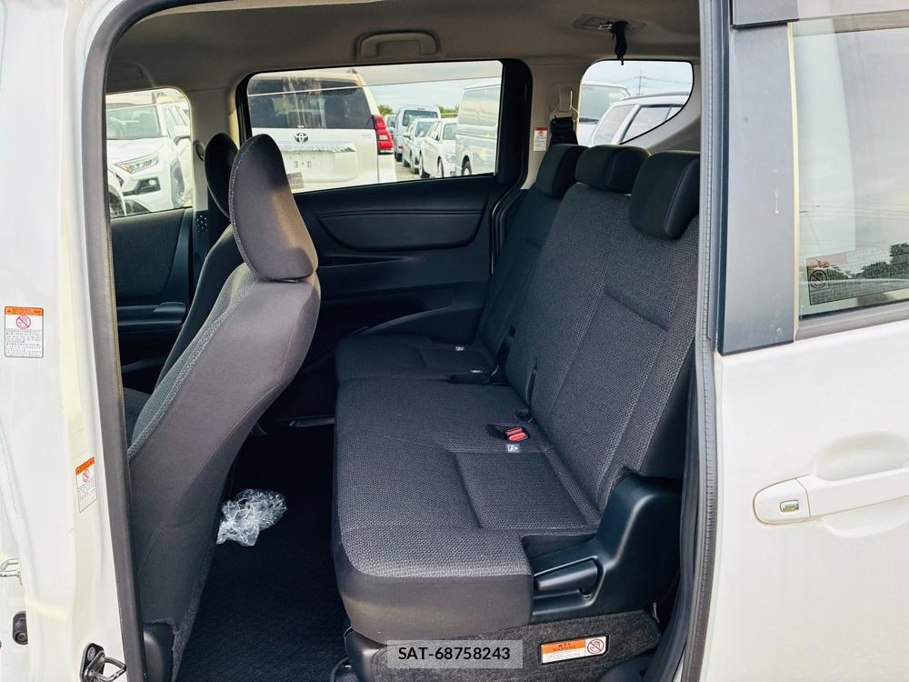 Toyota SIENTA 2019-09 8711425-9