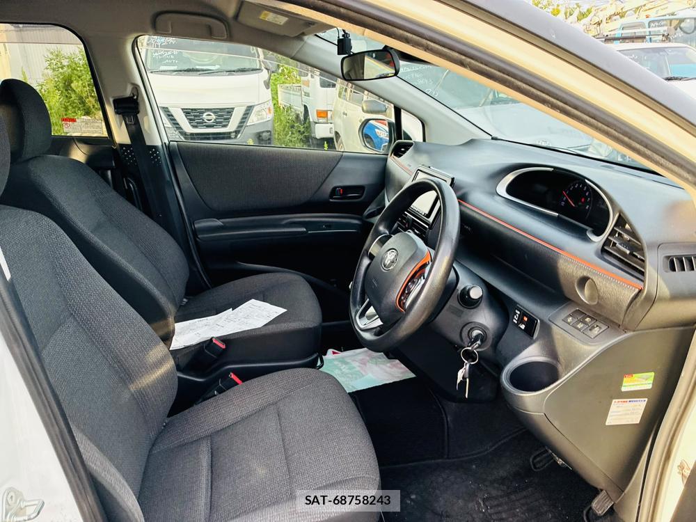 Toyota SIENTA 2019-09 8711425-11