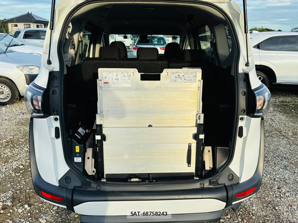 Toyota SIENTA 2019-09 8711425-25