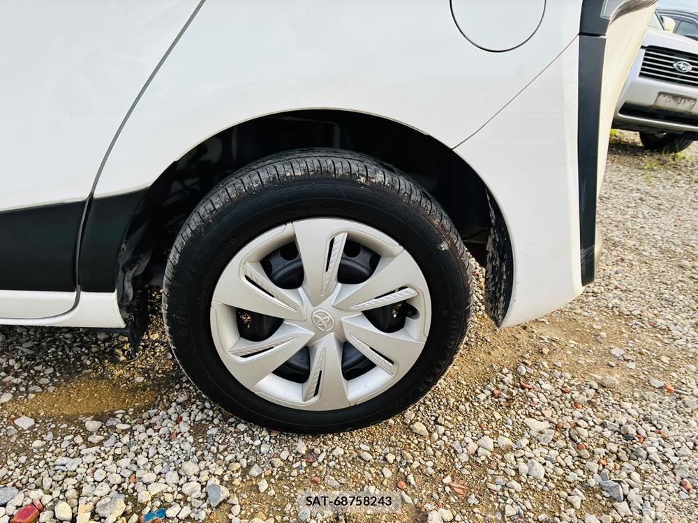Toyota SIENTA 2019-09 8711425-30