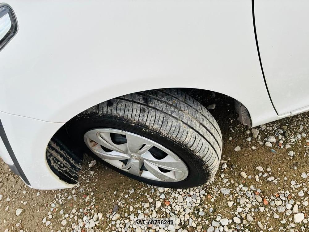 Toyota SIENTA 2019-09 8711425-31