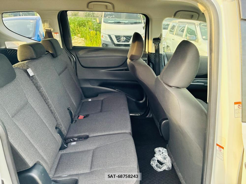 Toyota SIENTA 2019-09 8711425-8