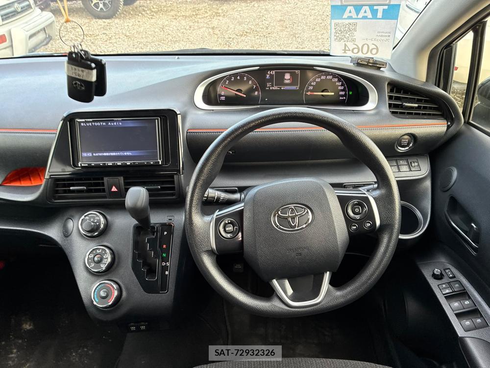 Toyota SIENTA 2019-06 8684887-13