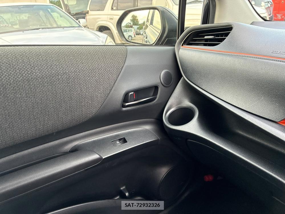 Toyota SIENTA 2019-06 8684887-23