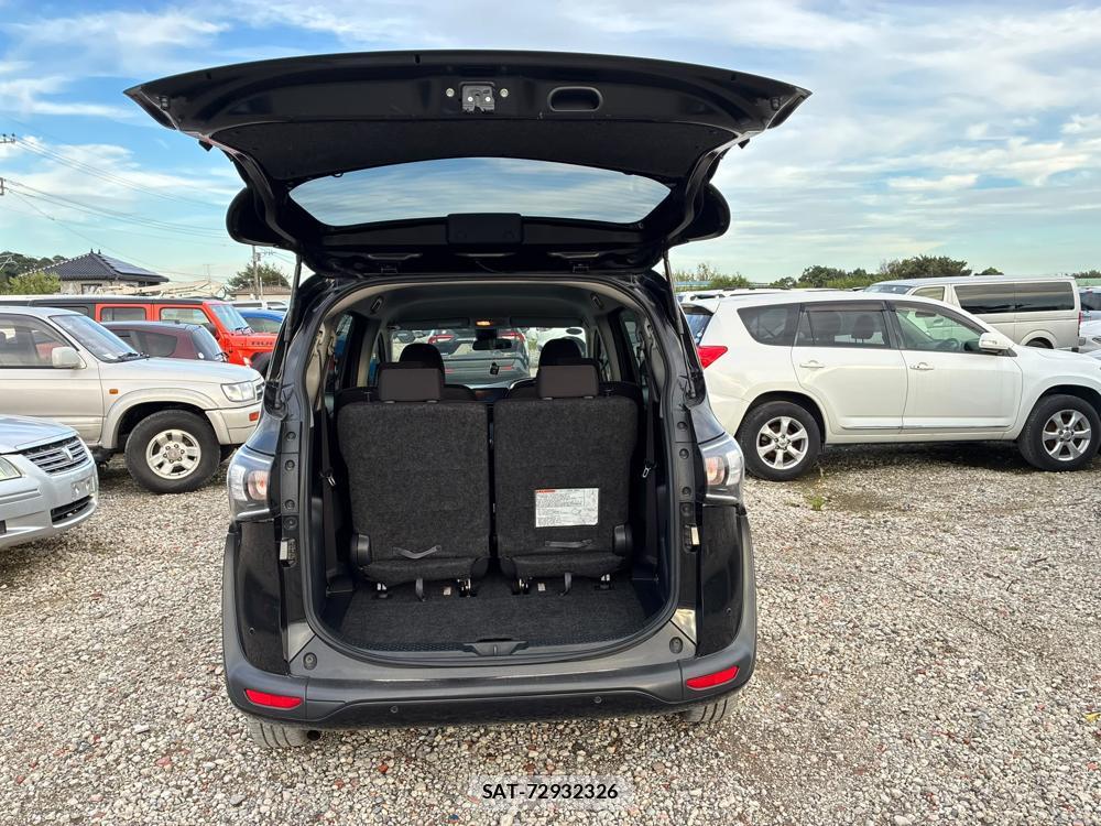 Toyota SIENTA 2019-06 8684887-26