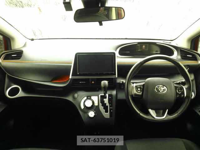 Toyota  2019-06 8820045-8
