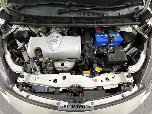 Toyota SIENTA 2015-12 8831569-17