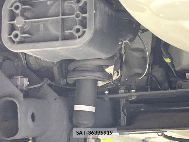 Toyota SIENTA 2015-12 8831569-19