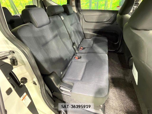 Toyota SIENTA 2015-12 8831569-8
