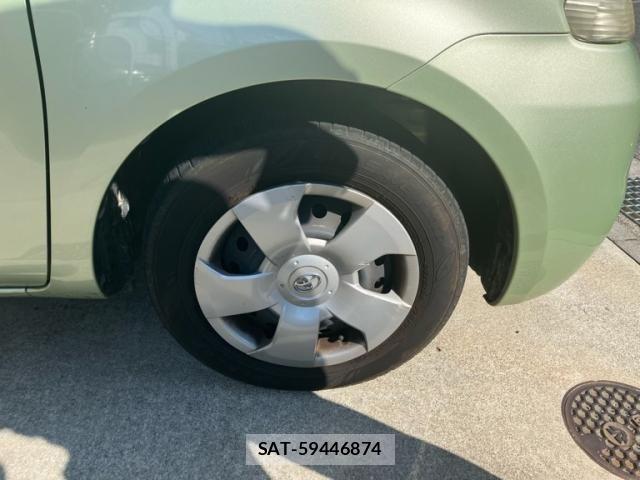 Toyota SIENTA 2010-02 8831599-9