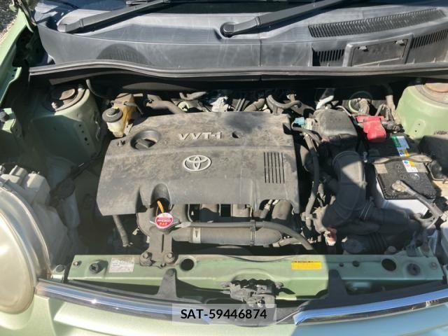Toyota SIENTA 2010-02 8831599-27
